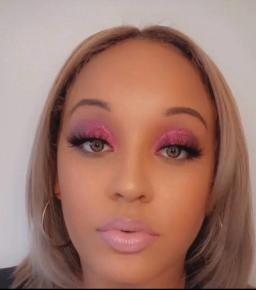 Como La Flor Eyeshadow Palette